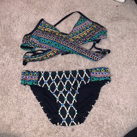 Bikini top and bottom - Picture 1 of 1